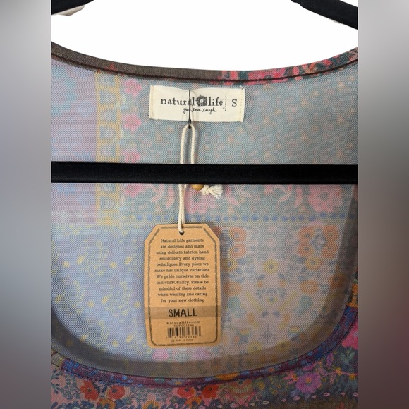 NWT Natural Life Devon Mesh Top Short Sleeve Patchwork Floral Sz Small - Picture 6 of 9